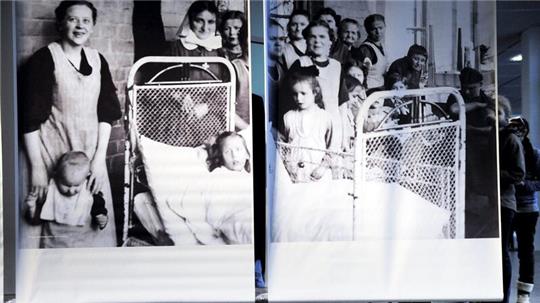 Ein Bild aus der Ausstellung „Im Gedenken der Kinder“ im NS-Dokumentationszentrum „Topographie des Terrors“ in Berlin.