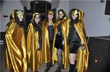 Ein Blick auf die diesjährigen Maskerade-Kostüme.