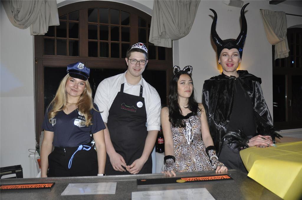 Ein Blick auf die diesjährigen Maskerade-Kostüme.