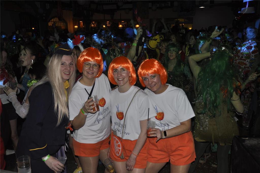 Ein Blick auf die diesjährigen Maskerade-Kostüme.