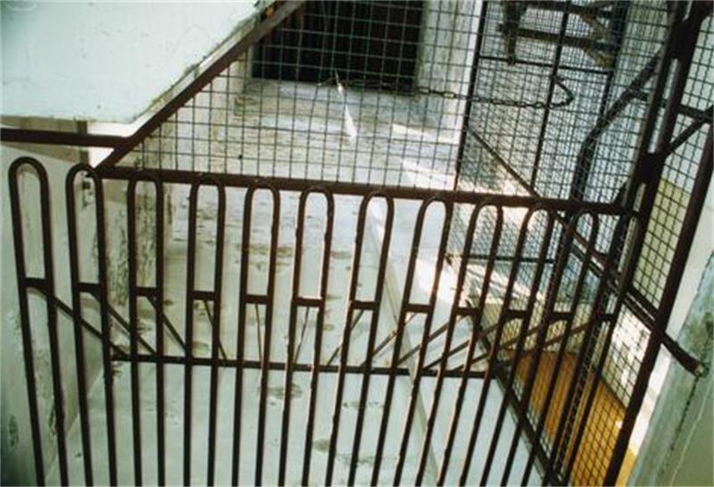 Neue Aufgabe für Harsefelds Turm: Was sich hinter den Mauern verbirgt Ein Blick in den Turm vor dem Umzug der Feuerwehr 1996.