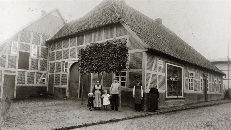Ein Blick in die Historie der Schulstraße: Der Tischler und Drechsler Bockelmann war hier ansässig.