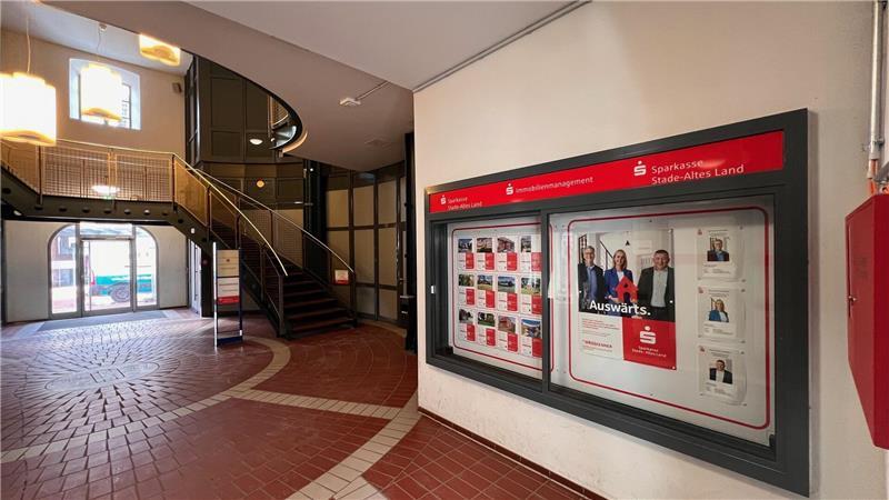 Ein Blick ins Innere: Das Zeughaus wird von der Sparkasse selbst intensiv genutzt, um Renovierungen im Haupthaus voranzutreiben.