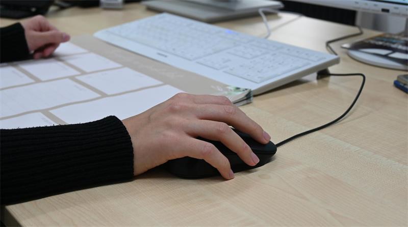 Ein Bürojob, wie jeder andere: Das Finanzamt habe zu Unrecht ein so schlechtes Image, findet Rogge.