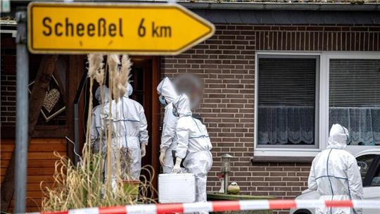 Ein Bundeswehrsoldat steht im Verdacht, vier Menschen im Landkreis Rotenburg erschossen zu haben. Unter den Toten ist auch ein Kind. 