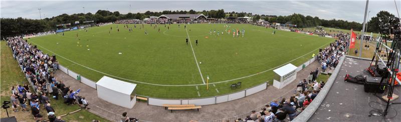 Panorama vom Elstorfer Sportplatz.