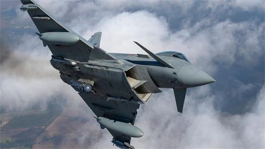 Ein „Eurofighter Typhoon“ der italienischen Luftwaffe holte die Drohne vom Himmel. (Archivbild)