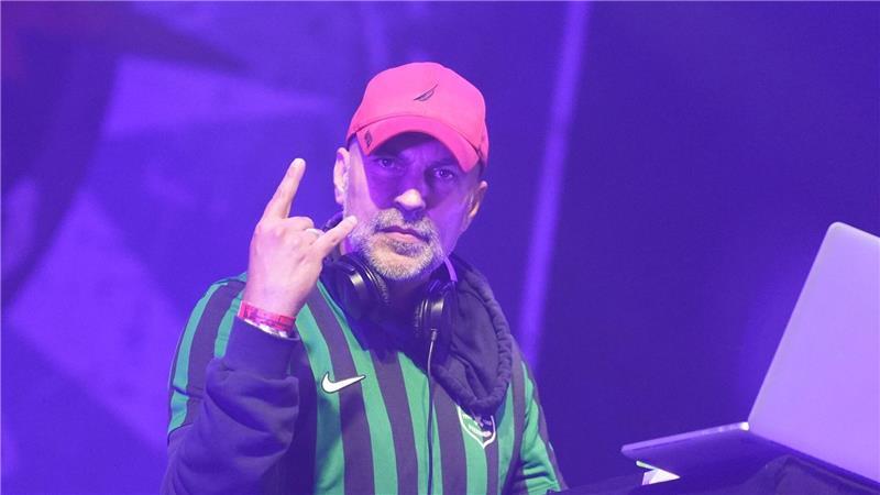 Ein Ex-Fußballstar als DJ.