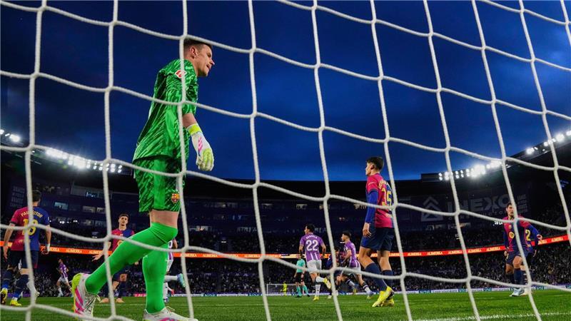 Ein Ex-Nationalspieler rät Torwart Marc-André ter Stegen zum Weggang aus Barcelona. 
