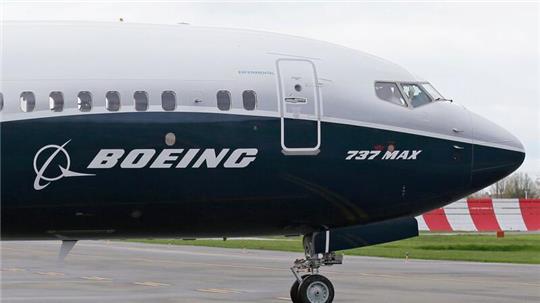 Ein Flugzeug vom Typ Boeing 737 MAX 9. Die US-Luftfahrtaufsicht FAA moniert nach Untersuchungen der Boeing-Fertigung Probleme bei der Qualitätsaufsicht.