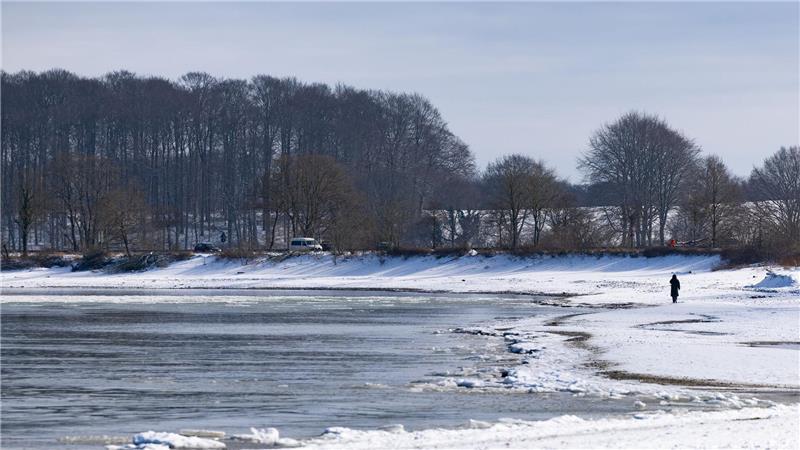 Die Ostsee schleppt eine schwere Nährstoffhypothek mit Ein Frischwassereinbruch nach dem Winter mit langer Ostwindphase könnte der Ostsee etwas Luft verschaffen.