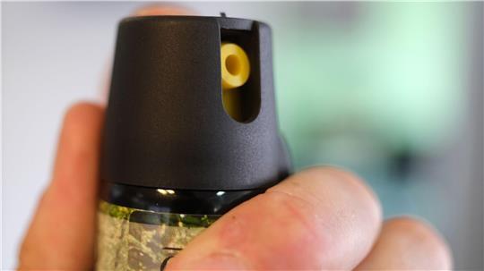 Ein Fußgänger hat in Winsen einen Mann mit Tierabwehrspray attackiert, weil dieser angeblich sein Auto falsch geparkt hatte (Symbolbild).