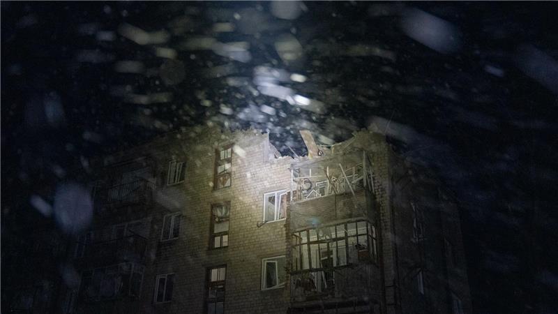 Ein Gebäude ist durch eine russische Bombe zerstört.