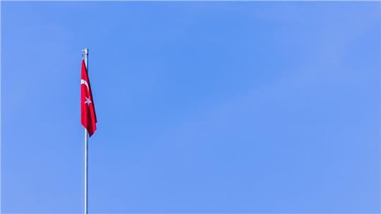 Ein Geschoss sei aus dem Iran in Richtung der Türkei abgefeuert worden, heißt es vom türkischen Verteidigungsministerium. (Symbolbild)