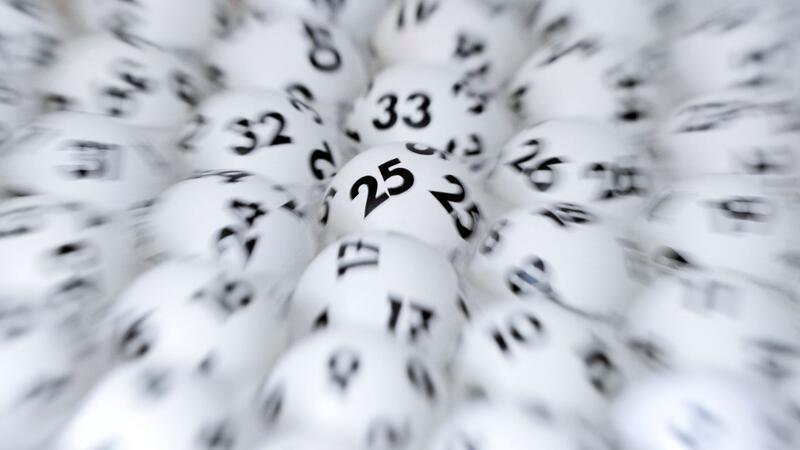Millionengewinn im Lotto: Glückspilz kommt aus Niedersachsen Ein Glückspilz aus der Region Hannover kann sich über einen Lotto-Gewinn von mehr als 1,7 Millionen Euro freuen. (Symbolbild)