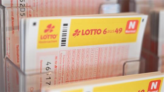 Ein Glückspilz hat den Jackpot geknackt. (Symbolbild) 