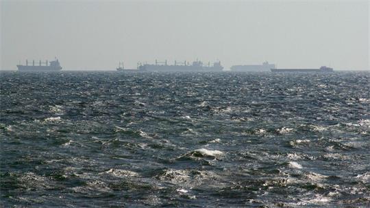 Ein Handelsschiff ist im Schwarzen Meer verunglückt. (Symbolbild)