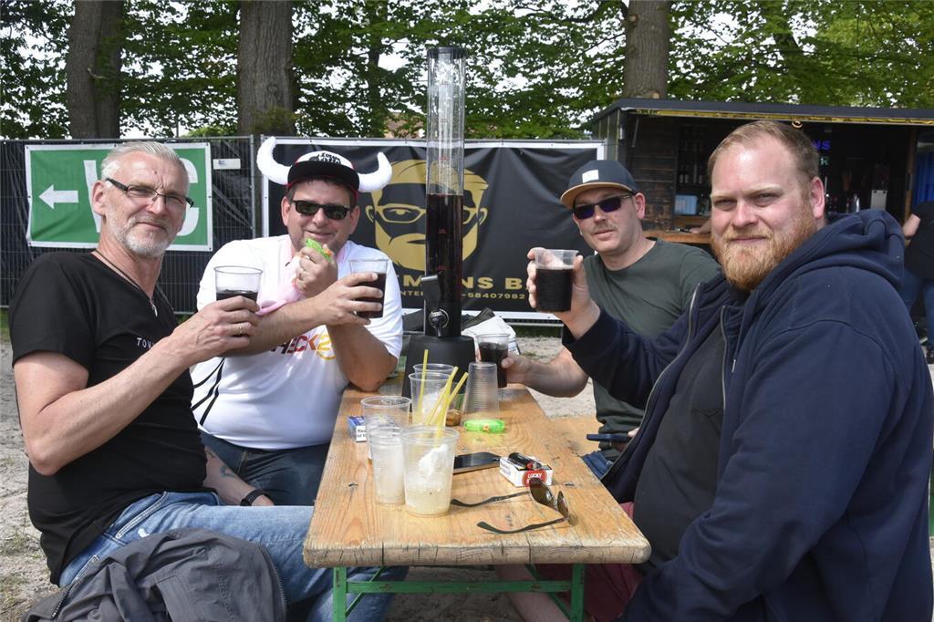 Ein Hauch von Mallorca: Ballermann-Party in Griemshorst.