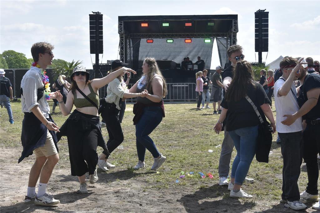 Ein Hauch von Mallorca: Ballermann-Party in Griemshorst.