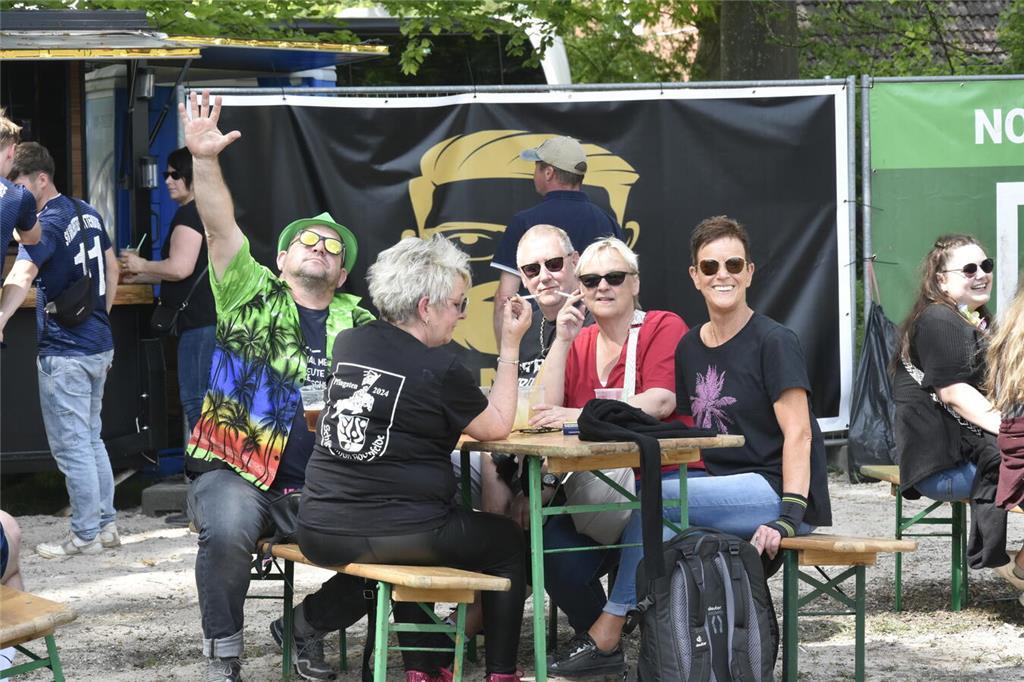 Ein Hauch von Mallorca: Ballermann-Party in Griemshorst.