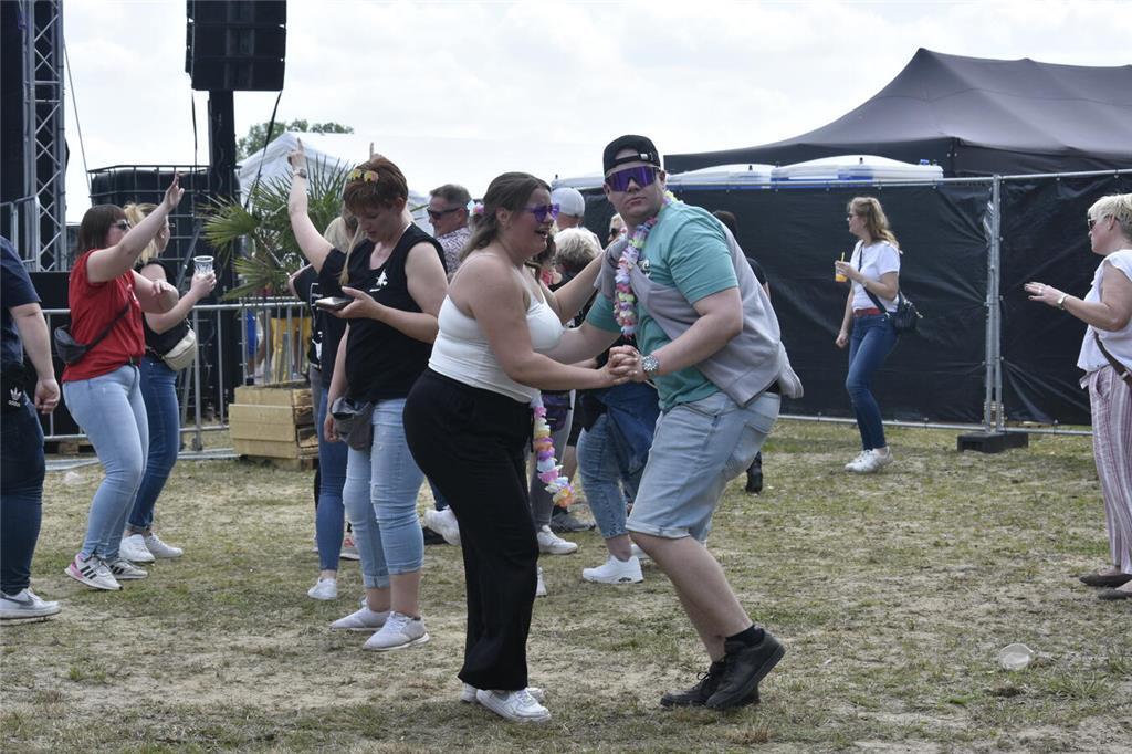 Ein Hauch von Mallorca: Ballermann-Party in Griemshorst.