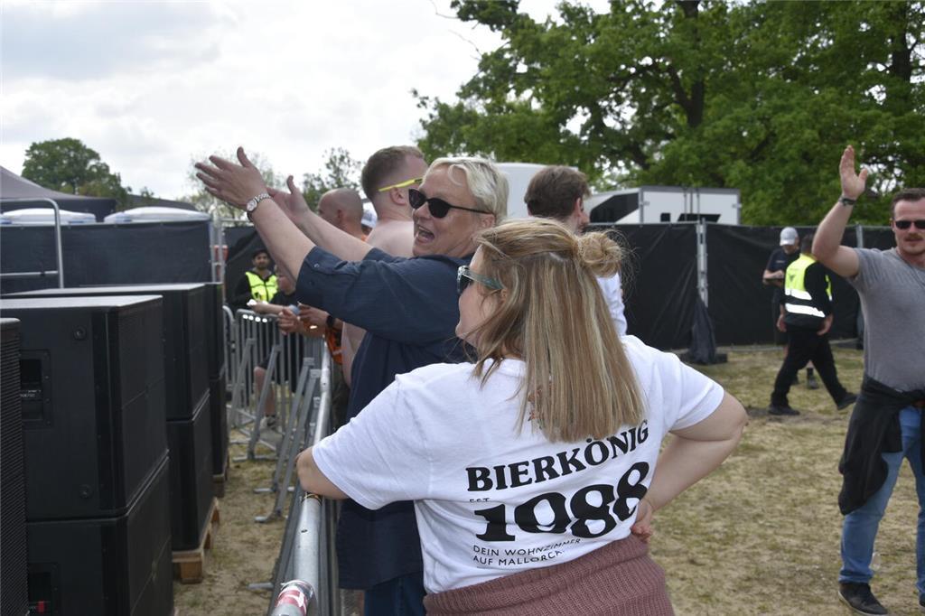 Ein Hauch von Mallorca: Ballermann-Party in Griemshorst.