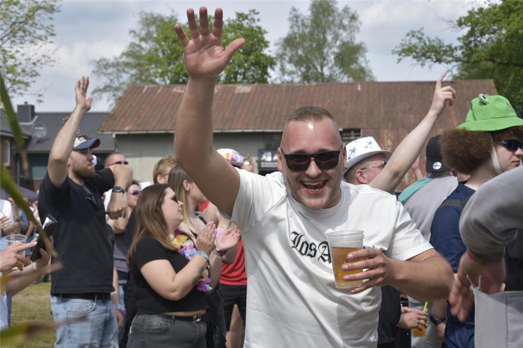 Ein Hauch von Mallorca: Ballermann-Party in Griemshorst.