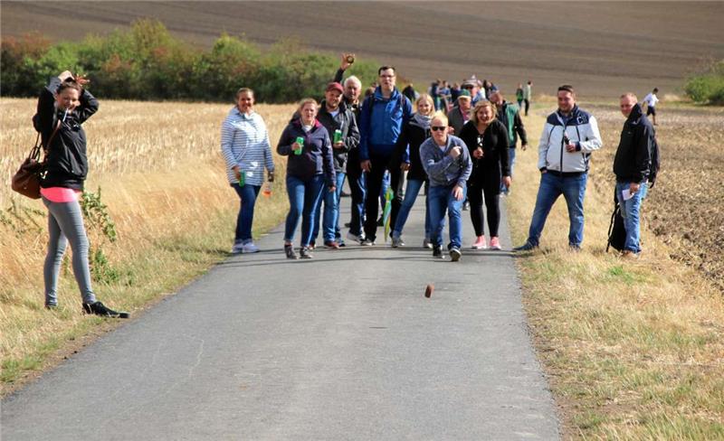 Ein Heidenspaß: Das Boßelturnier in Rübke. Foto: Hohaus