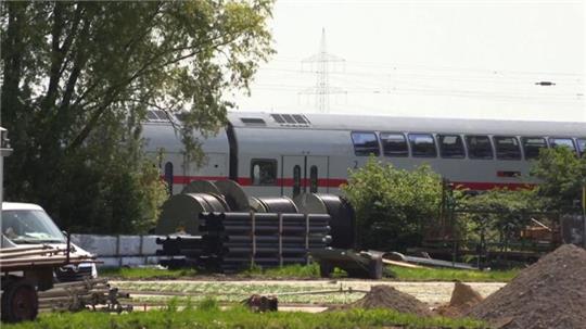 Ein Intercity-Zug war im Mai 2023 in Hürth in eine Gruppe von Arbeitern gefahren, zwei von ihnen kamen ums Leben.