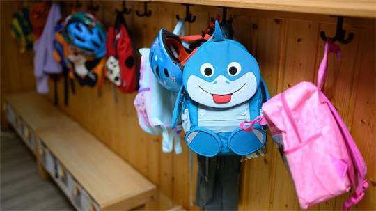 Ein Jahr im Kindergarten kann die Schulvorbereitung erleichtern, findet Kultusministerin Hamburg. (Symbolbild)