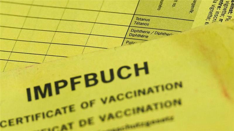 Ein Junge, der an Diphtherie erkrankt und nicht geimpft war, ist in Berlin gestorben (Illustration).