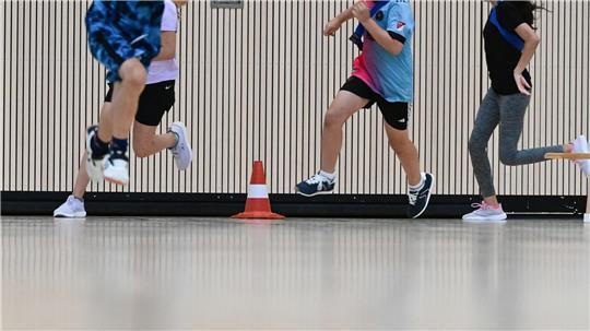 Ein KI-Tool soll die Benotung im Sportunterricht fairer machen. (Symbolbild)