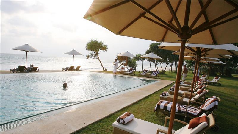 Ein Kläger darf den Reisepreis mindern, weil in seinem Urlaub die Liegen am Hotelpool mit Handtüchern reserviert waren. (Symbolbild)
