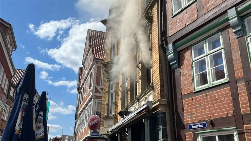 Ein Lagerraum direkt über dem Restaurant Pannekoken-Hus brannte aus.