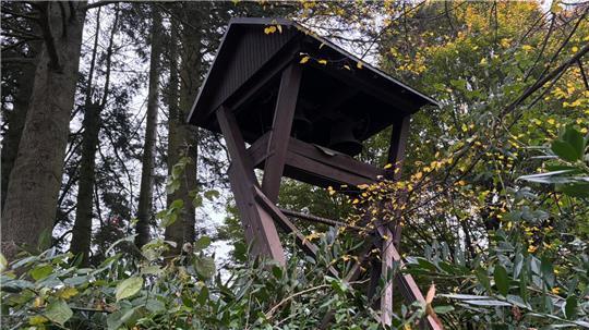 Ein Lichtblick für den baufälligen Glockenturm: Leader-Fördermittel sollen den maroden Bau retten.