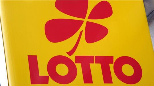 Ein Lottospieler aus dem Norden hat 5,378 Millionen Euro beim Spiel 77 gewonnen. (Symbolbild)