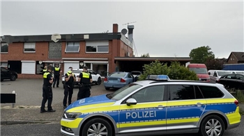Ein Mann ist in Neu Wulmstorf im Kreis Harburg angeschossen und verletzt worden.