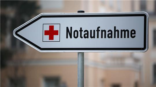 Ein Mann ist in einer Notaufnahme im Landkreis Harburg ausgerastet.