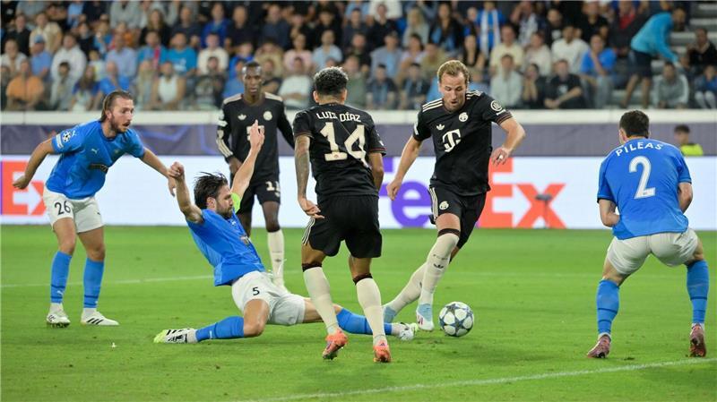 Kompanys launige Frankfurt-Wette und Bayerns Bierzelt-Laune Ein Mann ist nicht zu stoppen: Harry Kane eilt von Tor zu Tor, hier bei seinem famosen Sololauf beim 5:1 der Bayern gegen den FC Pafos.