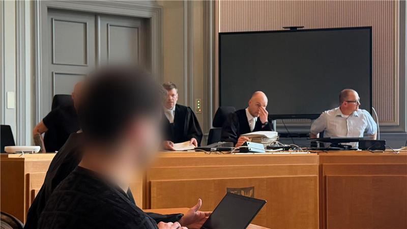 Ein Mann muss sich in Kiel wegen Verdachts des erpresserischen Menschenraubs verantworten. (Archivbild)