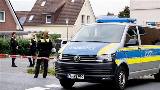 Ein Mann soll in Oldenburg seine Familie und sich selbst getötet haben. 
