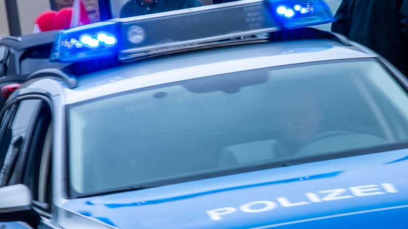 Mann nach Messerattacke in Stade verletzt Ein Mann wurde bei einem Streit in Stade-Campe durch einen Stich mit einem Messer verletzt.