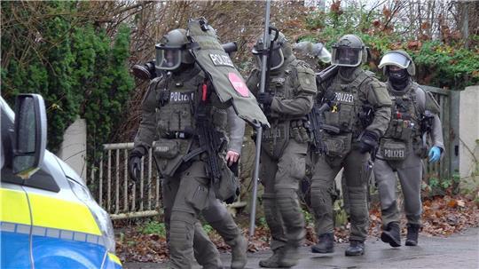 Ein Mann wurde bei einer Auseinandersetzung verletzt.