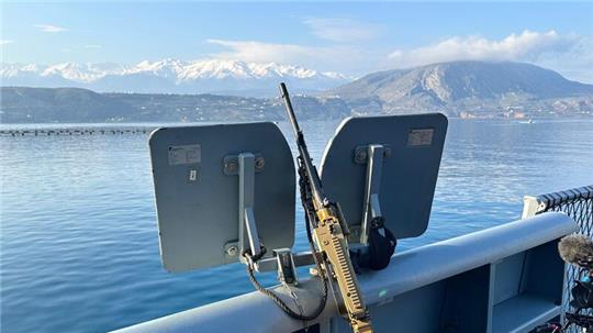 Ein Maschinengewehr MG3 an Bord der Fregatte „Hessen“.