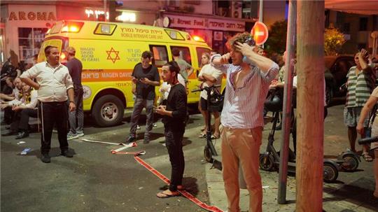 Ein Mensch wurde getötet und mehrere verletzt, als eine Drohne aus dem Jemen in Tel Aviv einschlug.