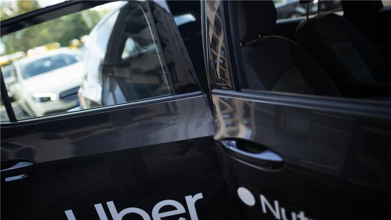 Hamburg erlaubt Uber und anderen versuchsweise höhere Preise Ein Modellversuch erlaubt Uber und anderen Anbietern eine flexiblere Preisgestaltung. (Symbolbild)