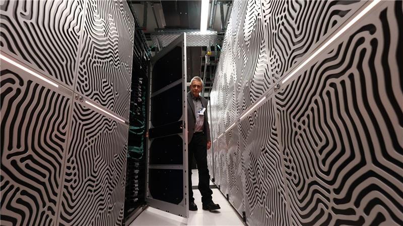 Bilder des Tages Ein Modul des ersten europäischen Supercomputers der Exascale-Klasse. Mit JUPITER nimmt der erste europäische Supercomputer der Exascale-Klasse in Jülich seinen Betrieb auf.