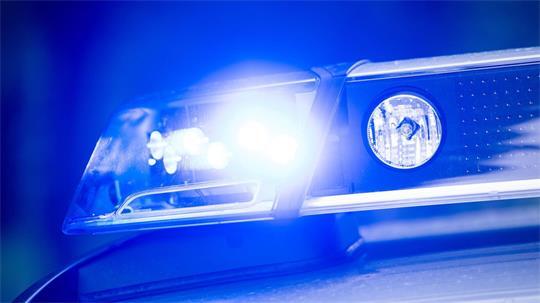 Ein Motorradfahrer rutscht beim Horner Kreisel aus. (Symbolbild)
