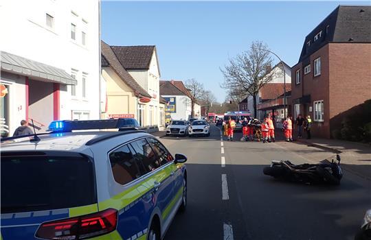 Ein Motorradfahrer wurde bei einem Unfall in Bremervörde schwer verletzt.