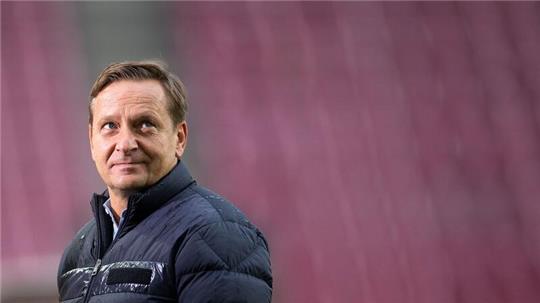 Ein Neuanfang mit einem Trainer ohne BVB-Vergangenheit wäre womöglich besser gewesen, findet Horst Heldt.
